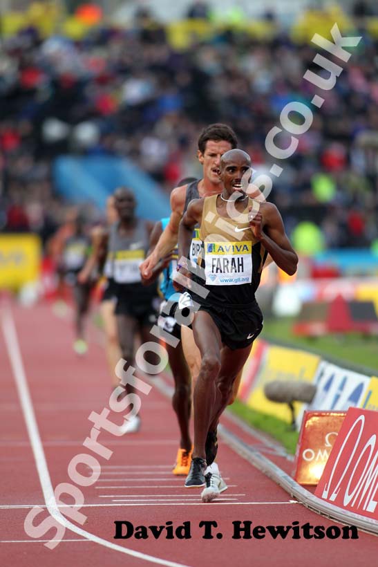 Mo Farah leads the 5000 metres, 2012 Samsung Diamond League, Crystal Palace, London.